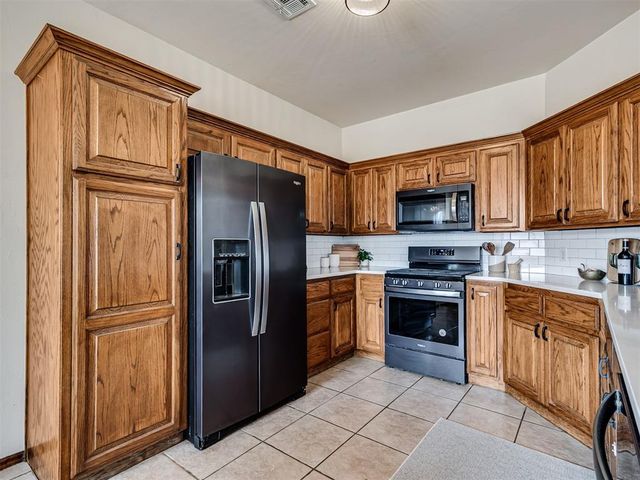 490 NE 23rd Terrace, Newcastle, OK 73065