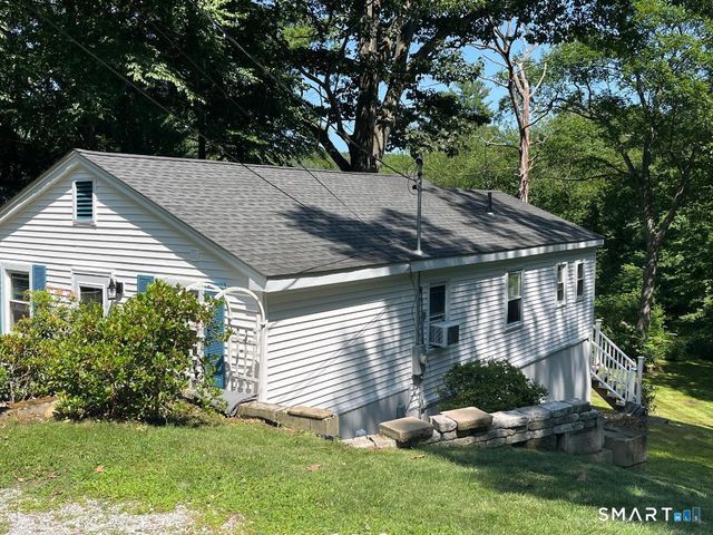 91 White Road, Ellington, CT 06029