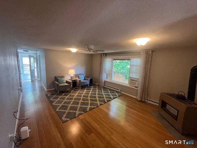 91 White Road, Ellington, CT 06029