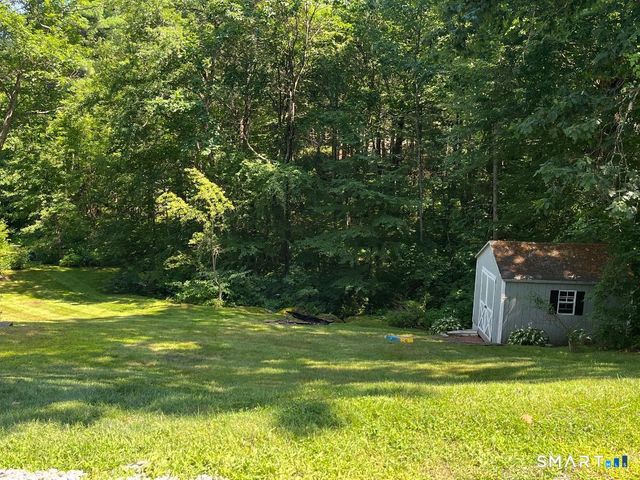 91 White Road, Ellington, CT 06029