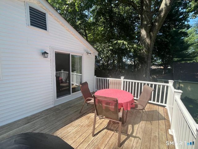 91 White Road, Ellington, CT 06029