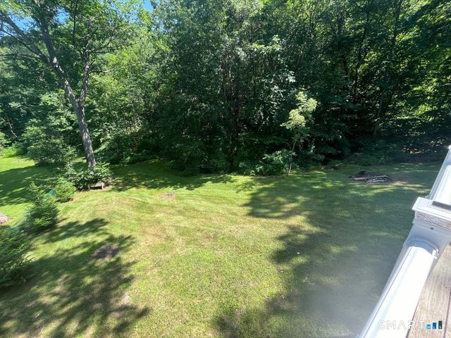 91 White Road, Ellington, CT 06029