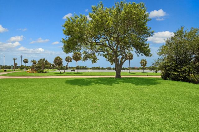 18743 Martinique Drive, Nassau Bay, TX 77058