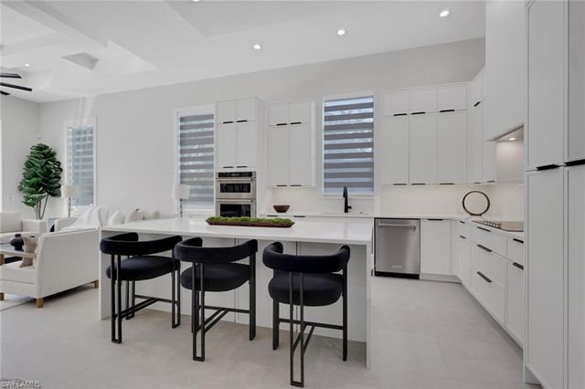 522 98th AVE N, Naples, FL 34108