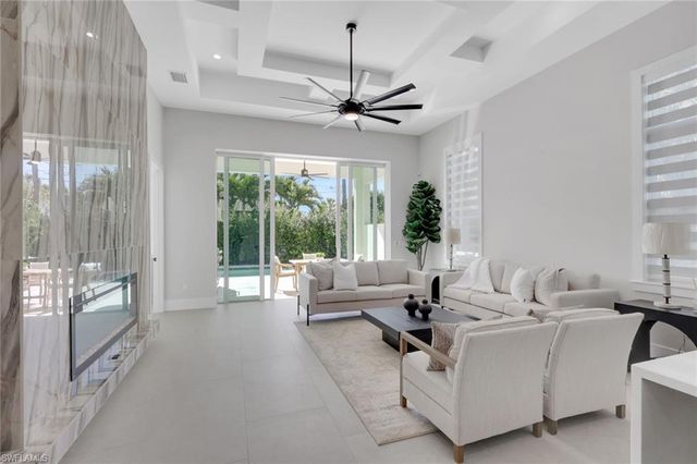 522 98th AVE N, Naples, FL 34108