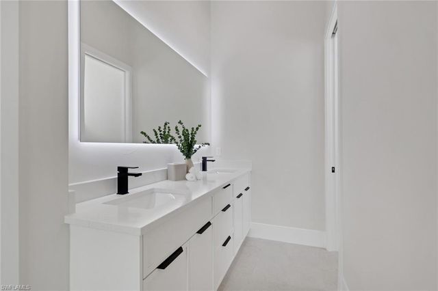 522 98th AVE N, Naples, FL 34108