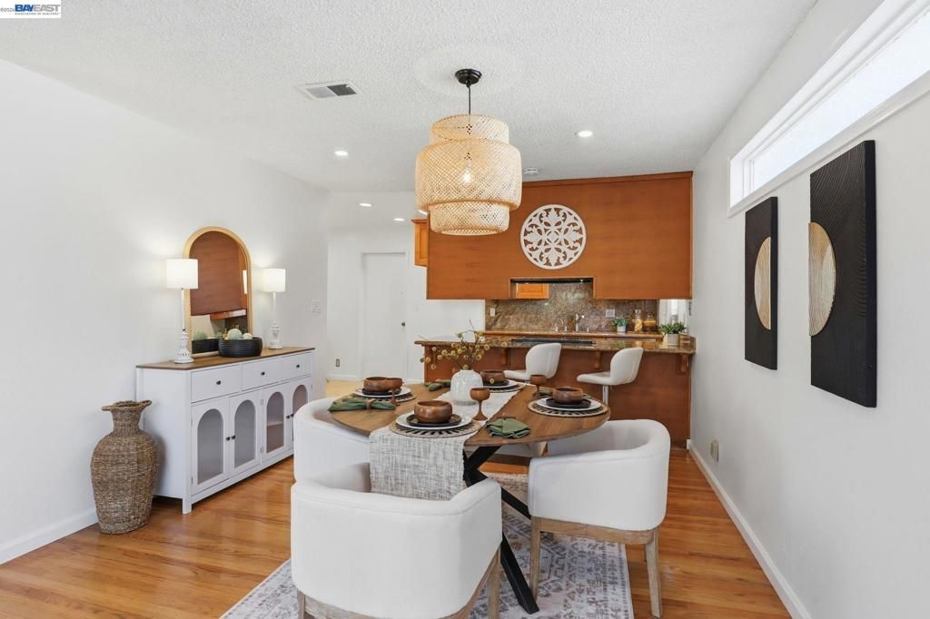 Image 10 of property listing at 2339 Belvedere Ave, San Leandro, CA 94577