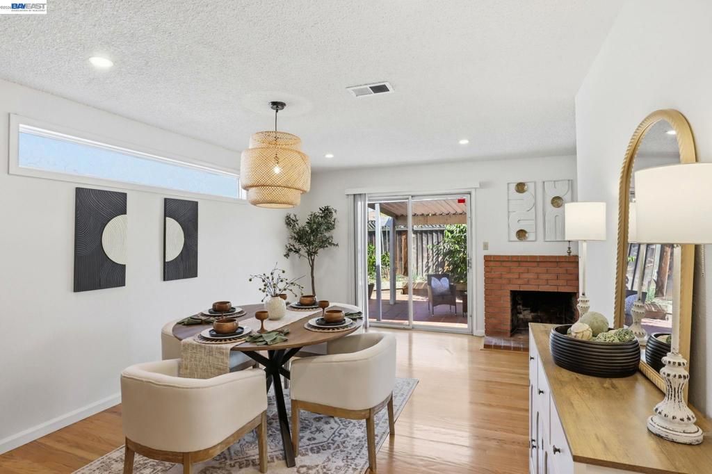 Image 11 of property listing at 2339 Belvedere Ave, San Leandro, CA 94577