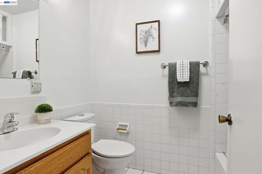 Image 20 of property listing at 2339 Belvedere Ave, San Leandro, CA 94577