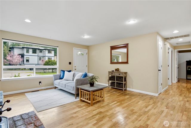 570 SE Andrews Street, Issaquah, WA 98027