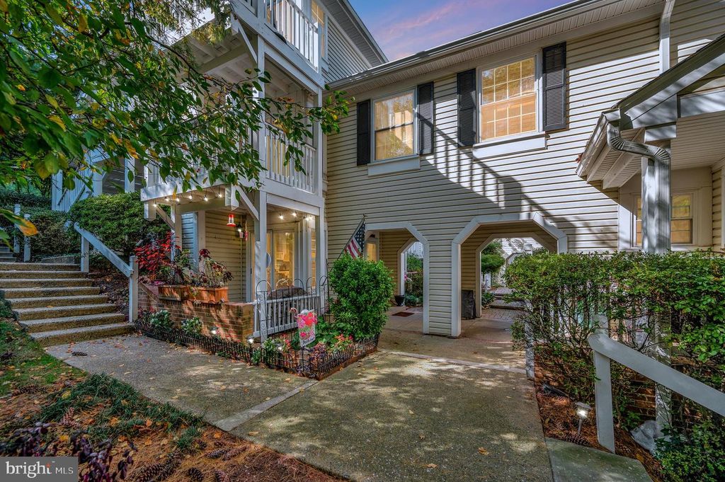2921-A S WOODLEY ST #1, Arlington, VA 22206