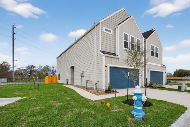9111 Highland Northern Way, Houston, TX 77088