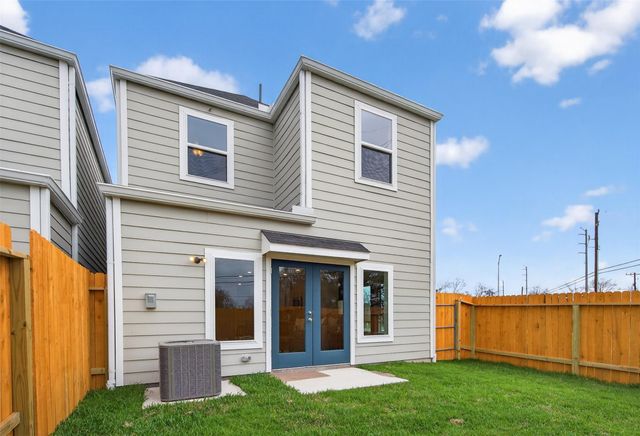 9111 Highland Northern Way, Houston, TX 77088