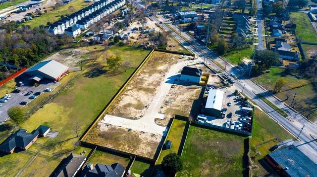 9111 Highland Northern Way, Houston, TX 77088