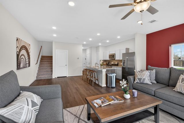 9111 Highland Northern Way, Houston, TX 77088