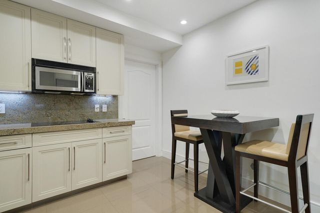 550 SE Mizner Boulevard B209, Boca Raton, FL 33432