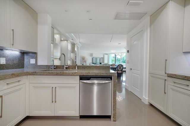 550 SE Mizner Boulevard B209, Boca Raton, FL 33432