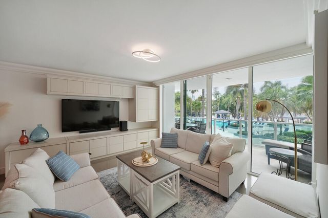 550 SE Mizner Boulevard B209, Boca Raton, FL 33432