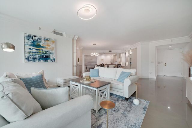 550 SE Mizner Boulevard B209, Boca Raton, FL 33432