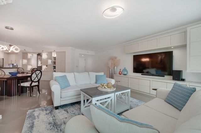550 SE Mizner Boulevard B209, Boca Raton, FL 33432