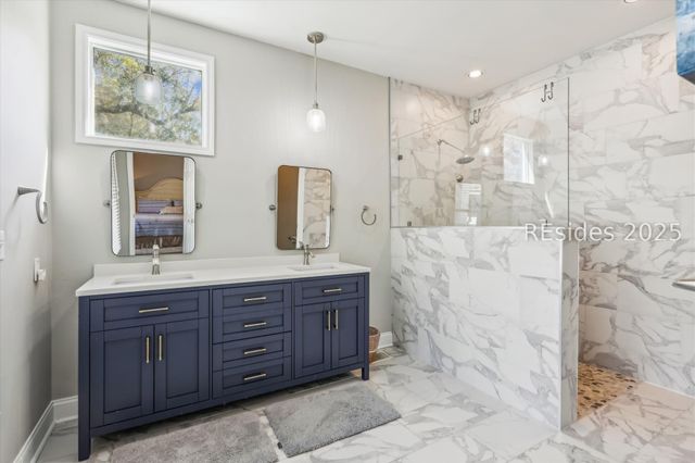 3 Laurel Ln, Hilton Head Island, SC 29928