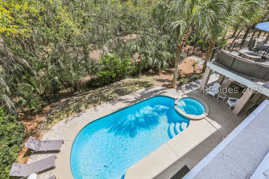 3 Laurel Ln, Hilton Head Island, SC 29928