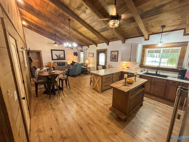 1364 County Road 3, Collinsville, AL 35961