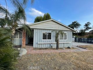 14746 Jaguar, San Fernando, CA 91345
