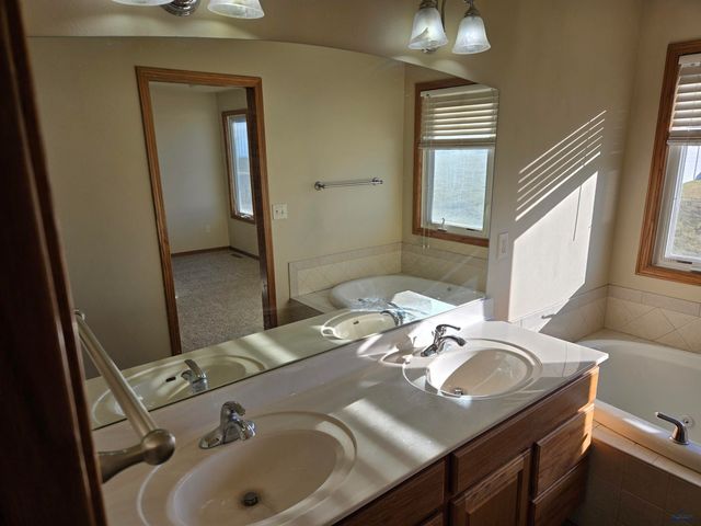 281 MINNESOTA, Rapid City, SD 57701