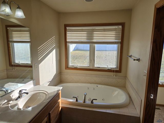 281 MINNESOTA, Rapid City, SD 57701