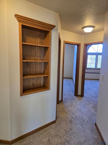 281 MINNESOTA, Rapid City, SD 57701