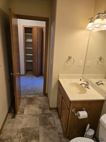 281 MINNESOTA, Rapid City, SD 57701