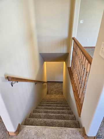 281 MINNESOTA, Rapid City, SD 57701