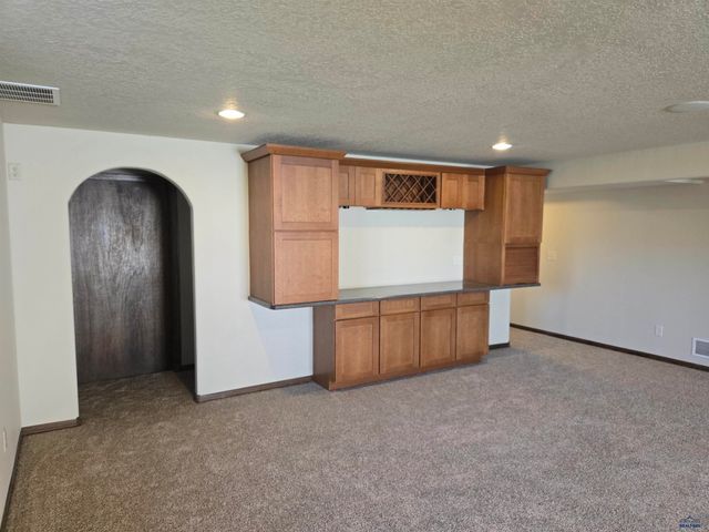 281 MINNESOTA, Rapid City, SD 57701