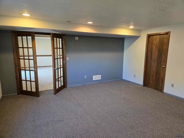 281 MINNESOTA, Rapid City, SD 57701