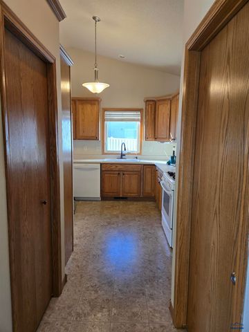 281 MINNESOTA, Rapid City, SD 57701