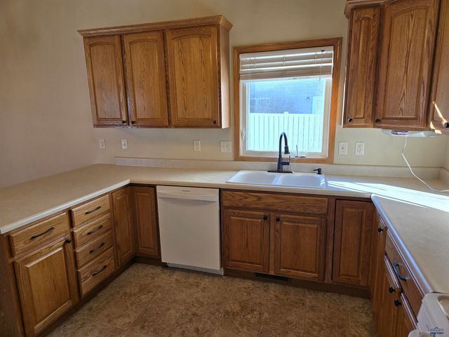 281 MINNESOTA, Rapid City, SD 57701