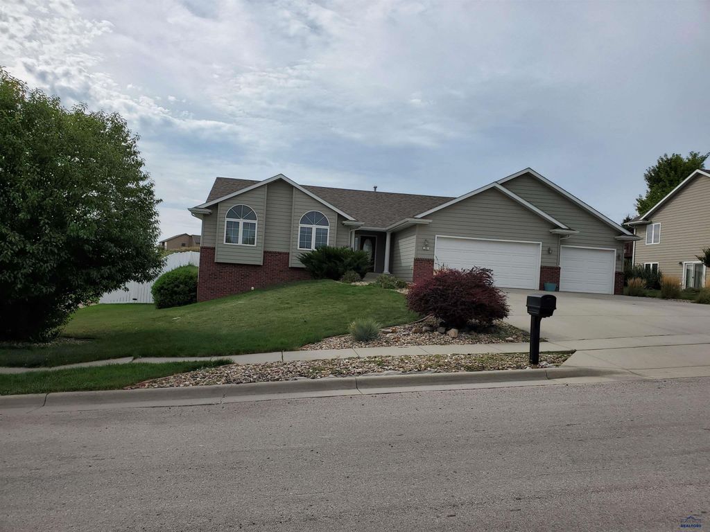 281 MINNESOTA, Rapid City, SD 57701