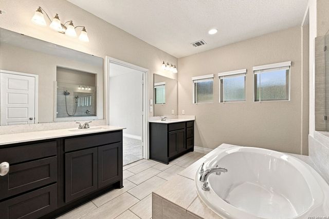 1490 PITCHER BND, San Antonio, TX 78253