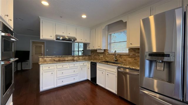 11527 Cedar Creek Drive, Houston, TX 77077