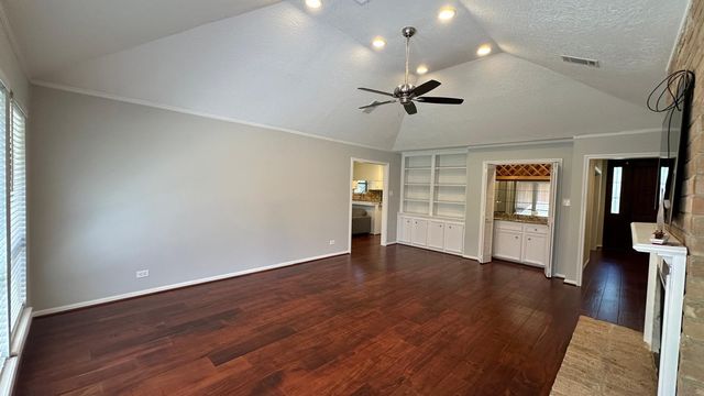 11527 Cedar Creek Drive, Houston, TX 77077