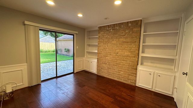 11527 Cedar Creek Drive, Houston, TX 77077