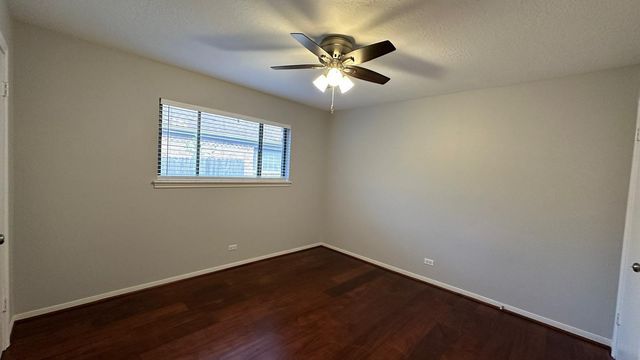 11527 Cedar Creek Drive, Houston, TX 77077