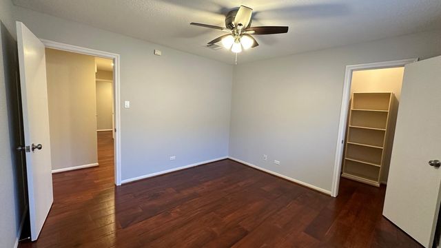 11527 Cedar Creek Drive, Houston, TX 77077
