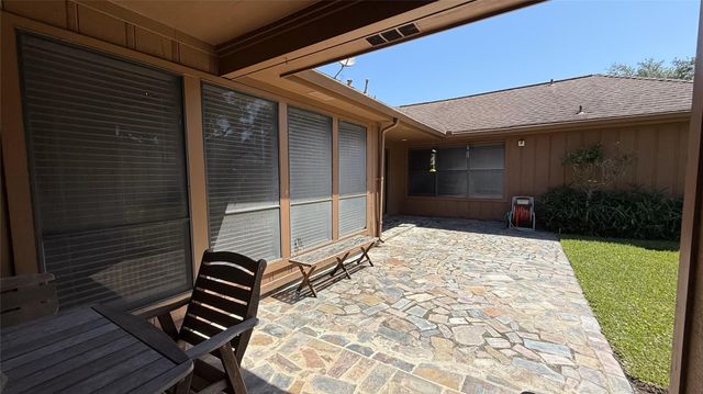 11527 Cedar Creek Drive, Houston, TX 77077