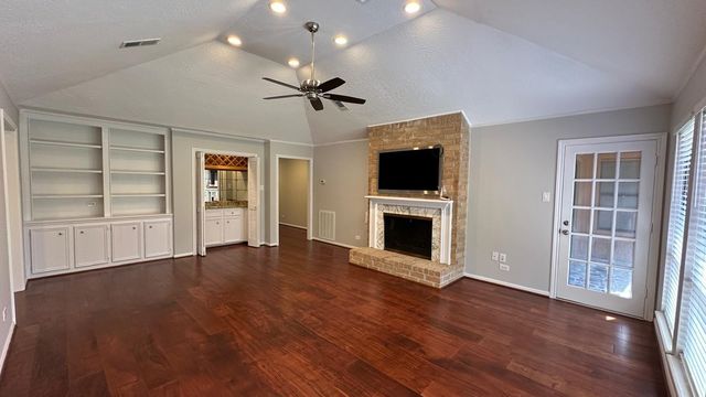 11527 Cedar Creek Drive, Houston, TX 77077