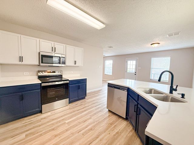 4913 Waterford Drive, Fort Worth, TX 76179
