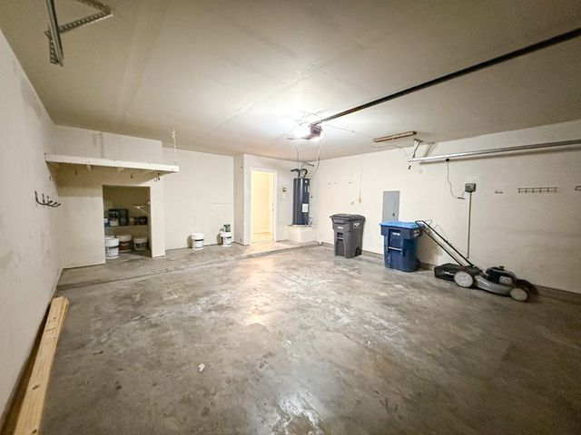 4913 Waterford Drive, Fort Worth, TX 76179