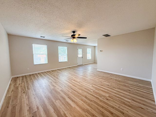 4913 Waterford Drive, Fort Worth, TX 76179