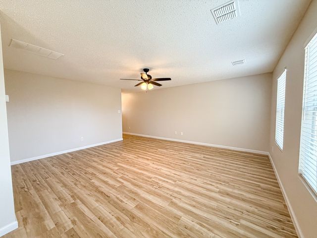 4913 Waterford Drive, Fort Worth, TX 76179